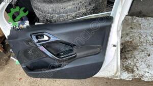 Peugeot 208 sağ ön kapı döşemesi orijinal temiz