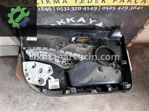 Peugeot 208 Kapı Döşemesi çıkma parça