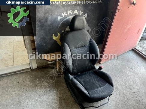 Peugeot 208 Sağ Ön Koltuk çıkma parça