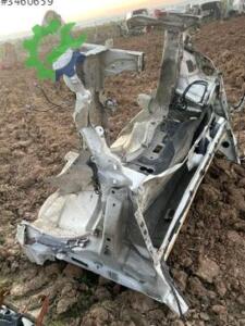 Peugeot 208 sağ sol ön şasi
