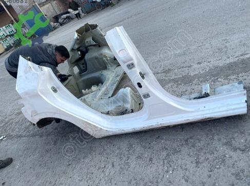Peugeot 208 Sağ Marşpiyel Sacı çıkma parça