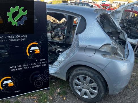 Peugeot 208 Sol Arka Çamurluk çıkma parça