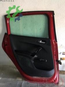 Peugeot 208 Sol arka kapı döşemesi orjinal çıkma