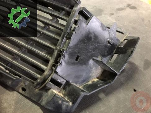 Peugeot 3008 Tampon Izgarası 9810870377 çıkma parça