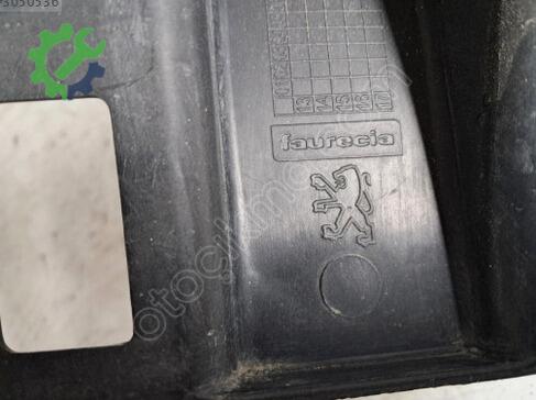 Peugeot 3008 Tampon Braketi 96829360800R çıkma parça