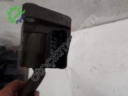 Peugeot 3008 Pedal çıkma parça