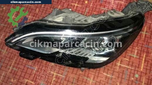 Peugeot 3008 Sol Ön Far çıkma parça