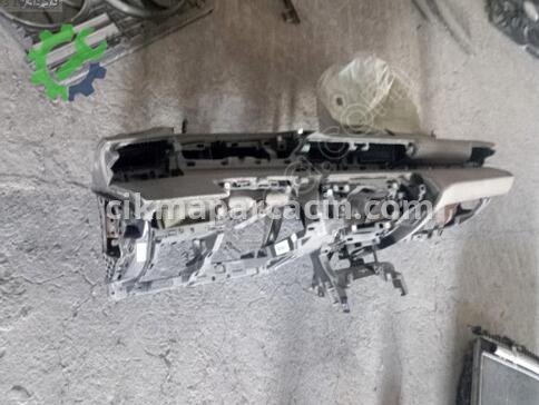Peugeot 3008 Göğüs çıkma parça
