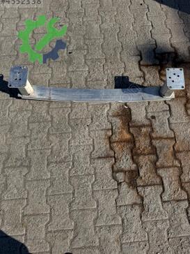 Peugeot 3008 Ön Tampon Demiri çıkma parça