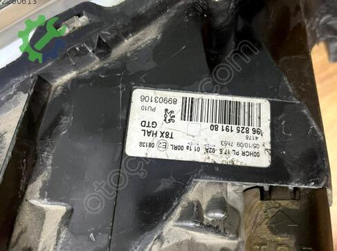 Peugeot 3008 Sol Ön Far çıkma parça