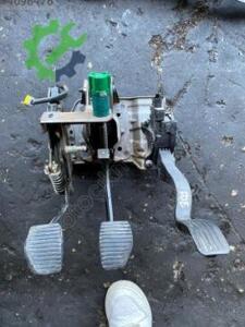 Peugeot 301 Orijinal Çıkma Pedal