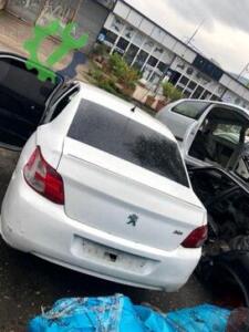 PEUGEOT 301 ARKA ÇAMURLUK ORJİNAL ÇIKMA BEYAZ