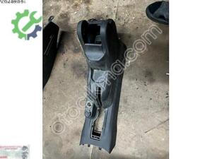 Peugeot 301 Çıkma Arka Orta Konsol