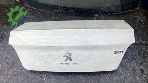 Peugeot 301 Bagaj çıkma parça