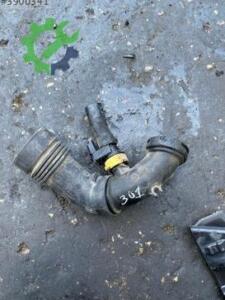 Peugeot 301 Egzoz Borusu Çıkma