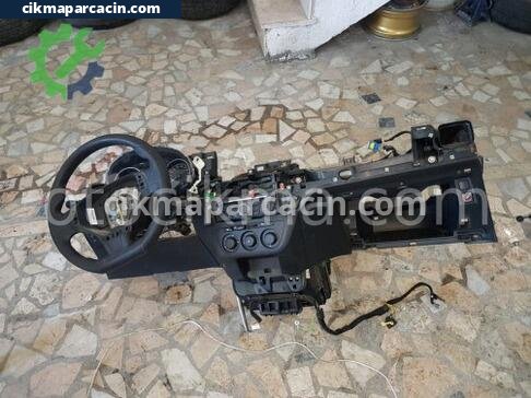 Peugeot 301 Torpido çıkma parça