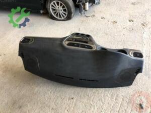 Peugeot 301 Göğüs Çıkma