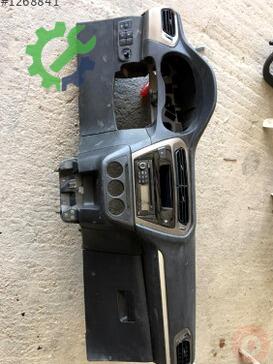 Peugeot 301 Göğüs çıkma parça