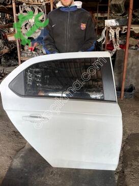 Peugeot 301 Sağ Arka Kapı çıkma parça