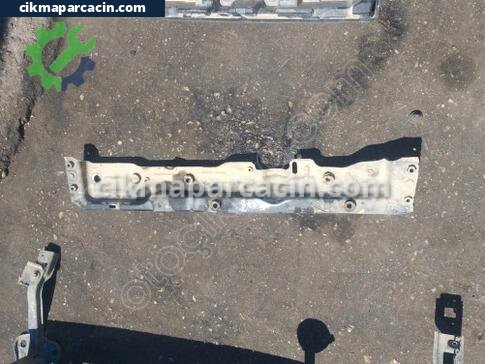 Peugeot 301 Radyatör çıkma parça
