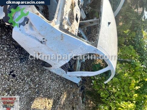 Peugeot 301 Sağ Arka Çamurluk çıkma parça