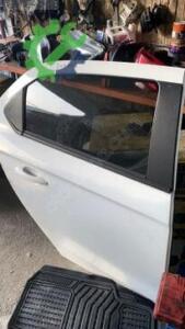 Sağ Arka Kapı Peugeot 301 — Sökme Çıkma