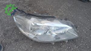 Çıkma Orijinal Sağ Ön Far Peugeot 301