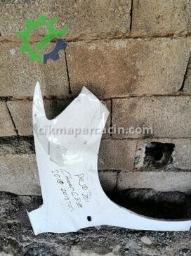 Peugeot 301 Sağ Ön Çamurluk çıkma parça