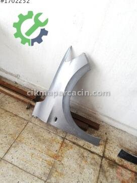 Peugeot 301 Sağ Ön Çamurluk çıkma parça