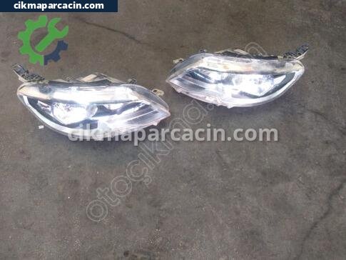 Peugeot 301 Sağ Ön Far çıkma parça