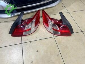 Çıkma Orijinal Sağ Arka Stop Peugeot 301