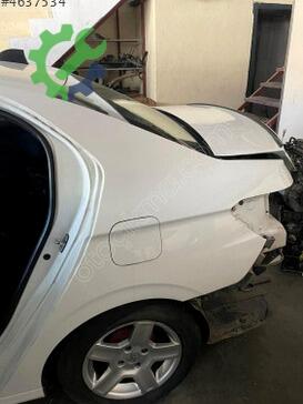 Peugeot 301 Sol Arka Çamurluk çıkma parça