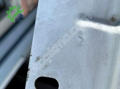 Peugeot 301 Sol Ön Çamurluk çıkma parça
