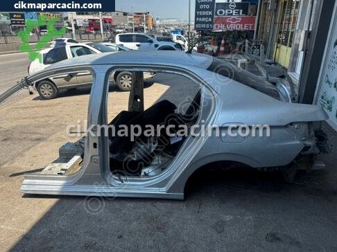 Peugeot 301 Arka Tavan Çıtası çıkma parça