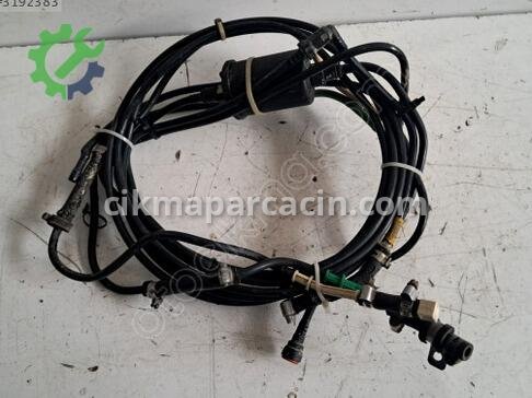 Peugeot 306 Yakıt Borusu çıkma parça