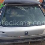 Peugeot 306 Arka Cam Hatasız Orjinal Çıkma