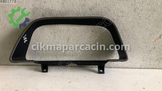 Peugeot 306 Gösterge Çerçevesi 9607705777 çıkma parça