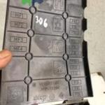 PEUGEOT 306 MOTOR İÇİ ROLE SİGORTA KUTUSU OEM 9636017280