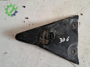 PEUGEOT 306 ÖN CAM IZGARA AYAĞI