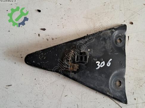 Peugeot 306 Ön Cam Izgarası çıkma parça
