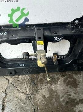 Peugeot 306 Ön Travers çıkma parça