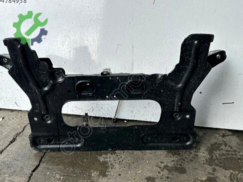 Peugeot 306 Ön Travers çıkma parça