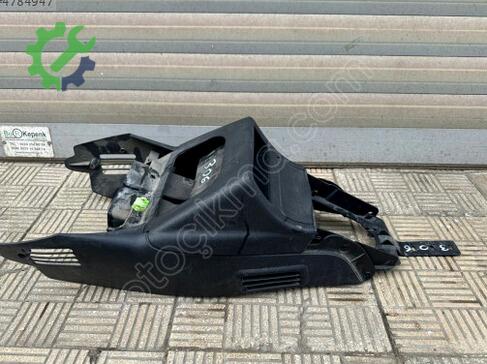 Peugeot 306 Orta Konsol çıkma parça