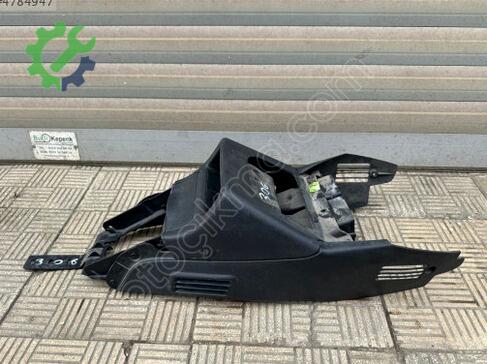 Peugeot 306 Orta Konsol çıkma parça