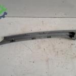 PEUGEOT 306 SAĞ ÖN CAM DİREK İÇ BAKALİTİ