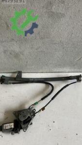 PEUGEOT 306 SOL ARKA KAPI CAM KRİKOSU