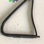 PEUGEOT 306 SOL ARKA KAPI ÜÇGEN CAM ÇERÇEVE LASTİĞİ