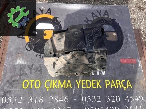 Peugeot 307 Akü Kapağı çıkma parça