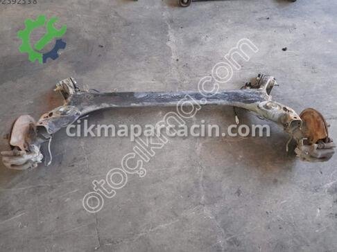 Peugeot 307 Arka Dingil çıkma parça