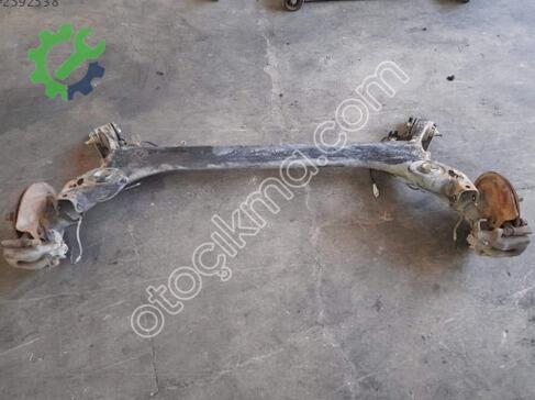 Peugeot 307 Arka Dingil çıkma parça